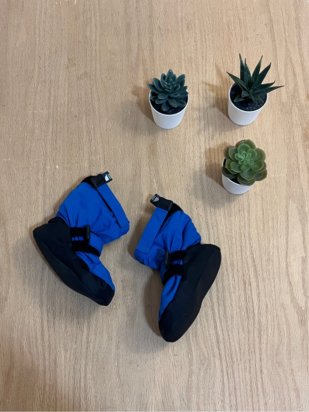 MEC Toaster Booties size Small
